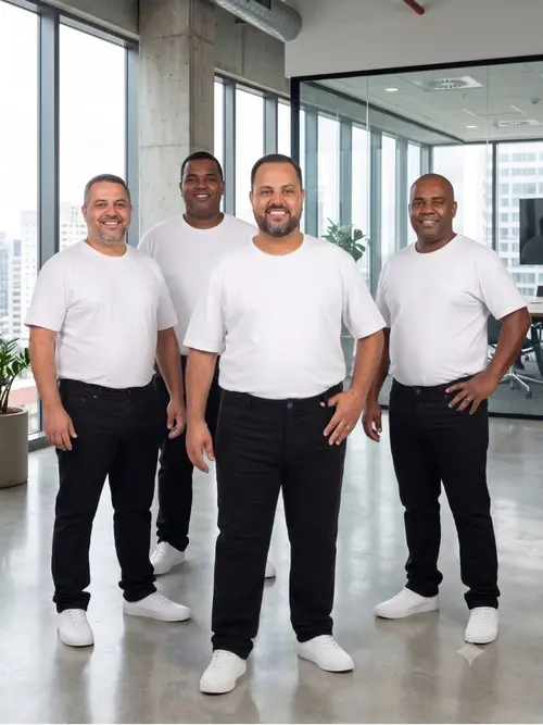 CALÇA PLUS SIZE SARJA ELASTANO E BOLSO CELULAR